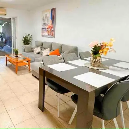 Residencial La Pineda & Anet Apartment *