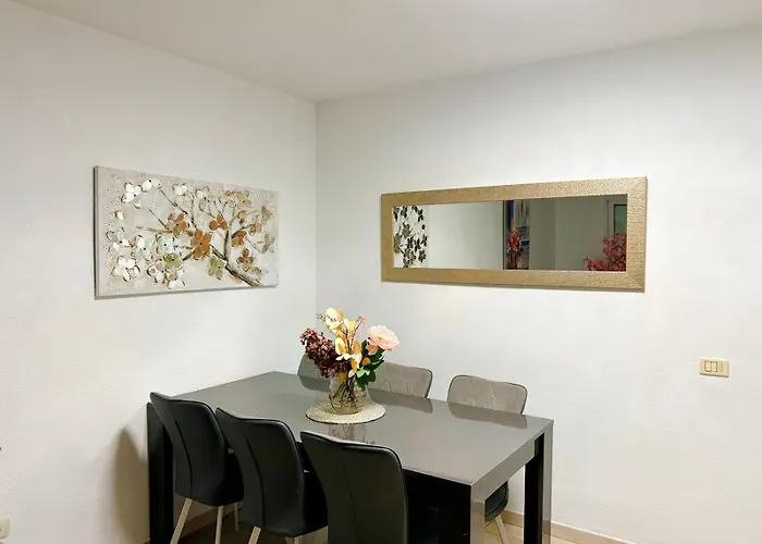 Apartman Residencial La Pineda & Anet *