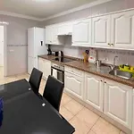 Residencial La Pineda & Anet