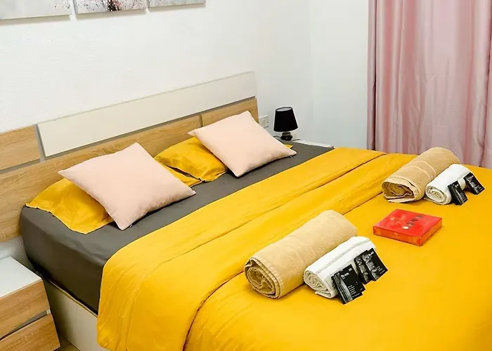 Apartament Residencial La Pineda & Anet